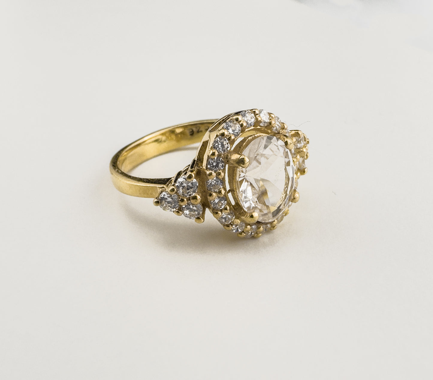 Ovale White Topaz Ring | 18ct Gold Plated