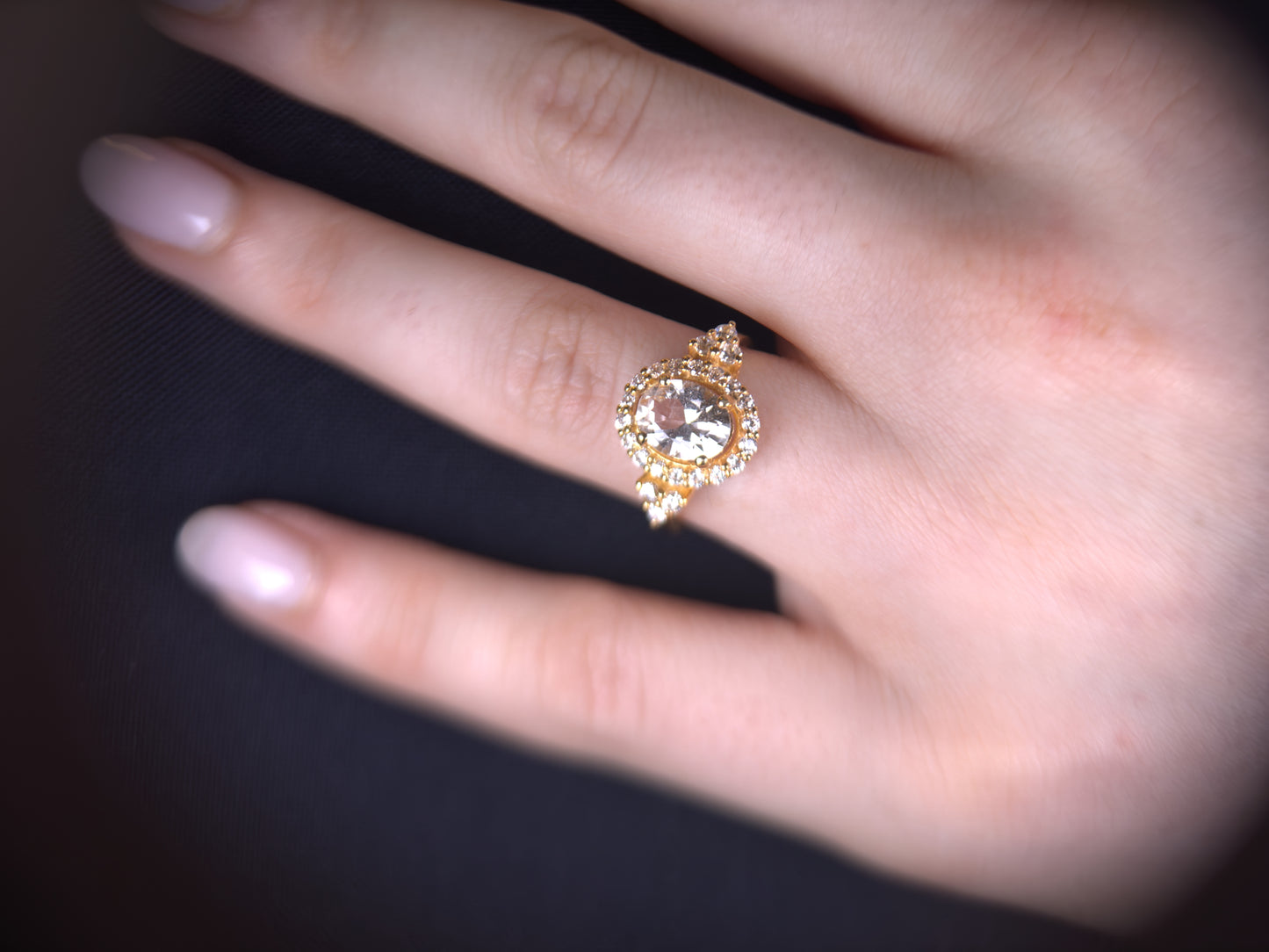 Ovale White Topaz Ring | 18ct Gold Plated